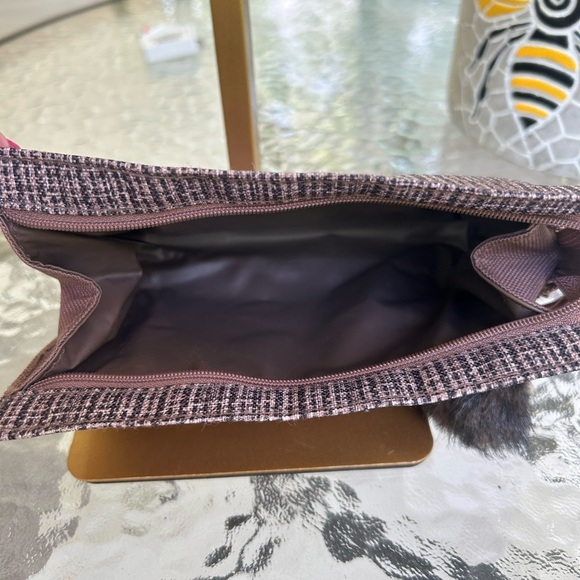 NWOT-Merle Norman Textured Brown and White cosmetic bag - Picture 4 of 4